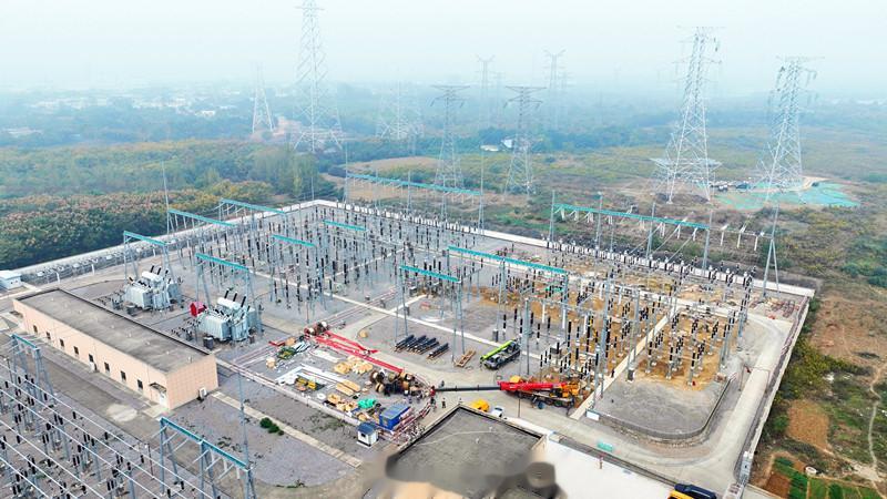 【#合肥北部将建天然气电厂# 】11月1日上午，在位于合肥市长丰县双墩镇蒙城北路