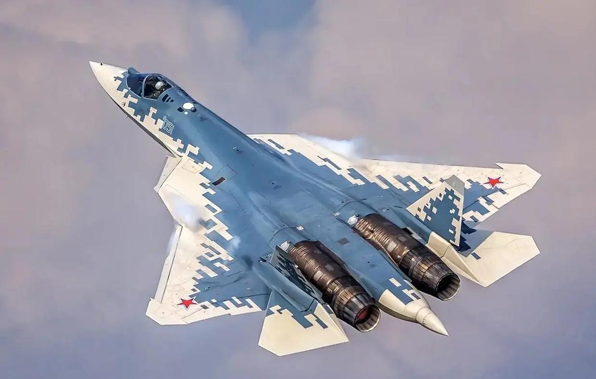 阿尔及利亚成为非洲首个拥有隐身战机国家
 
非洲上空，终于迎来隐身战机时代！阿尔