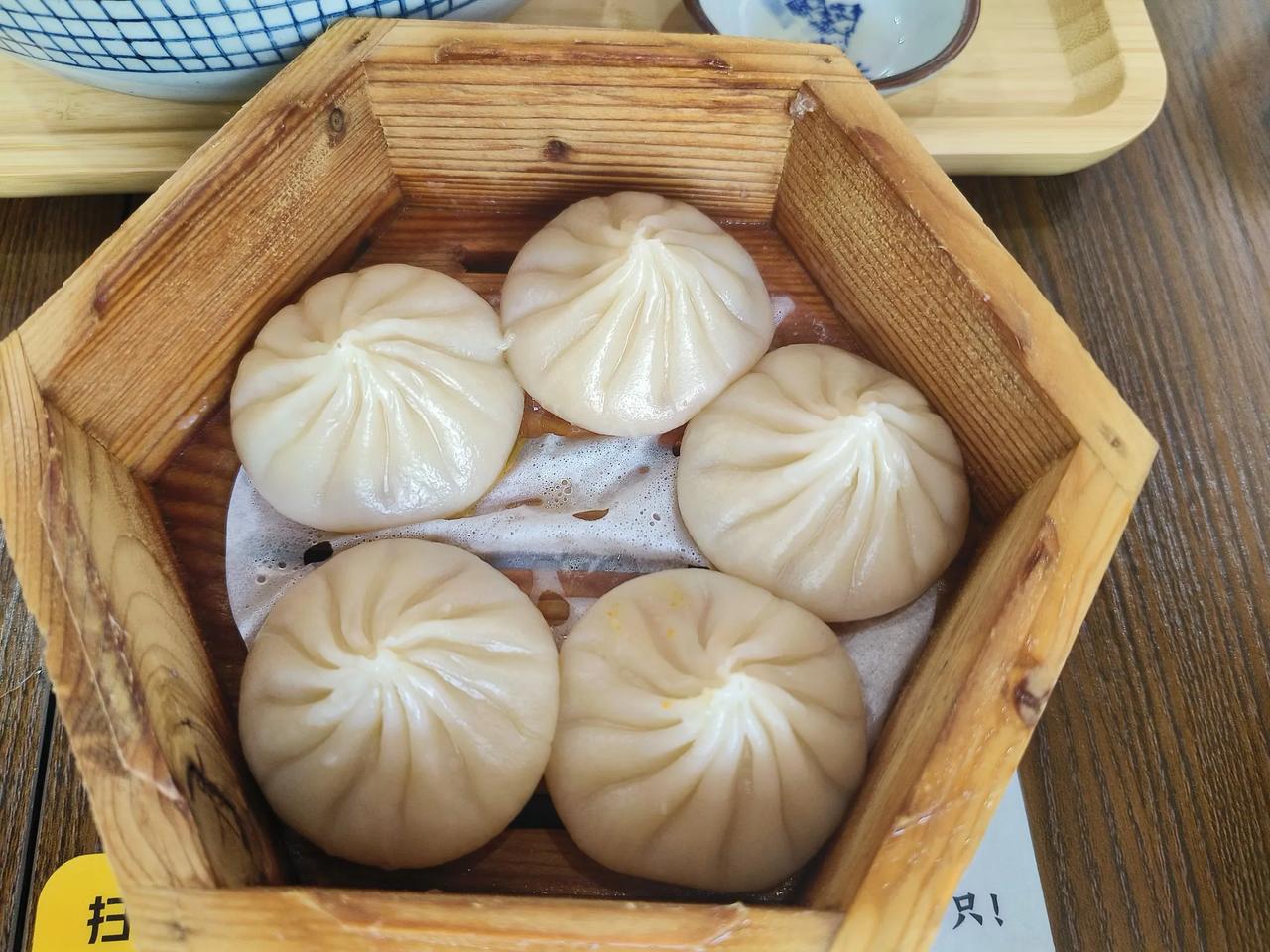 每天就行吃吃吃啊，广州的美食真多，味道也好吃，清淡不是重口味，适合我，真的很不错