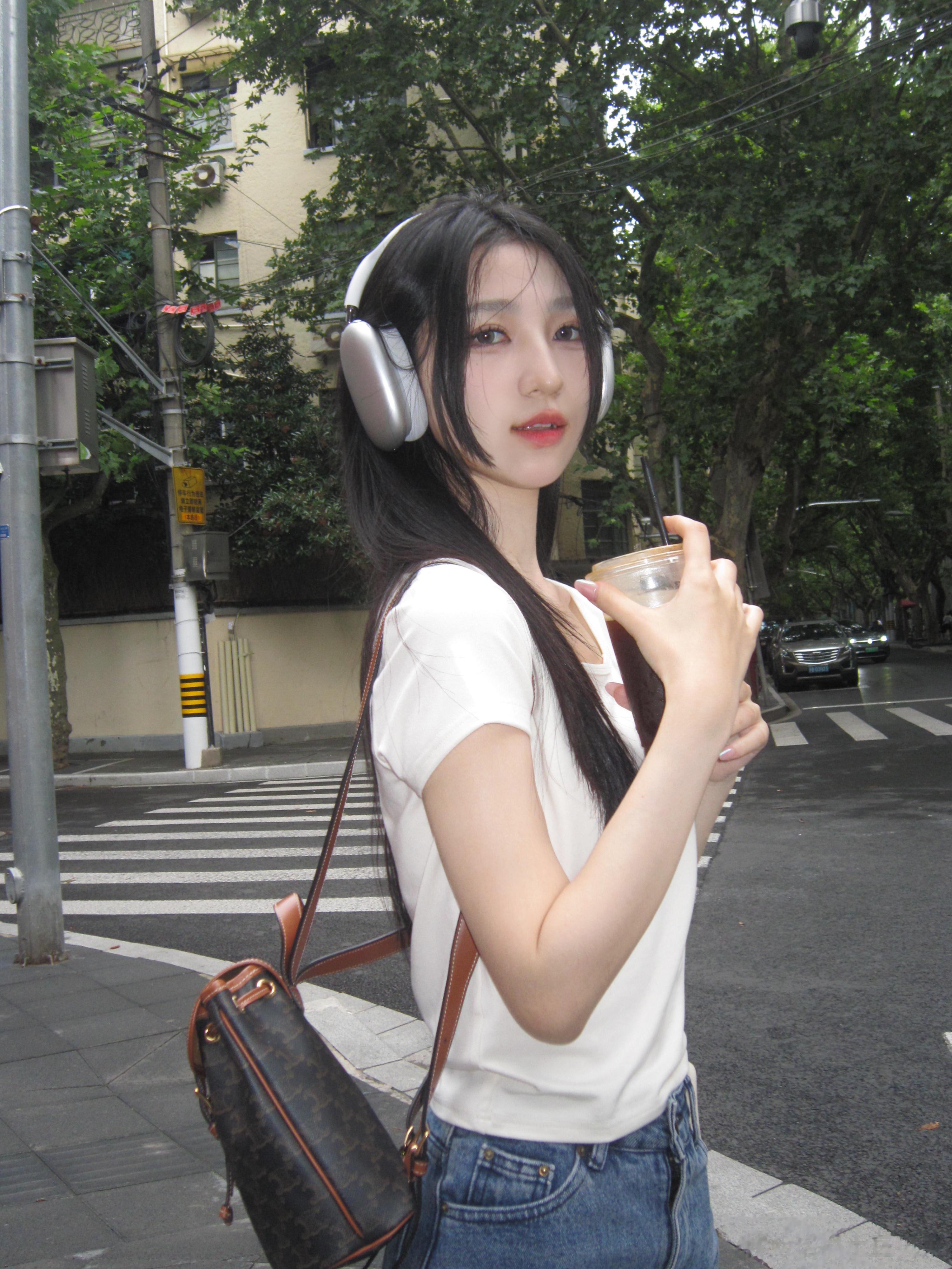 路边拍照常驻选手 ​​​