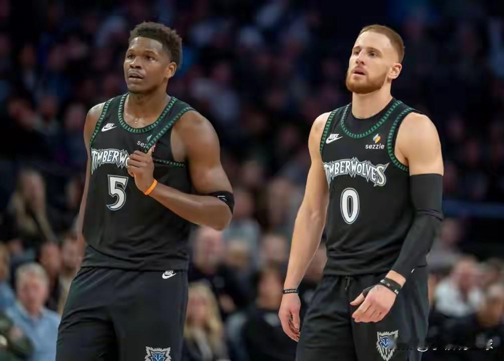 华子重伤离场！4月26，森林狼一场比赛折损2名核心:
 
一、森林狼与掘金的G4