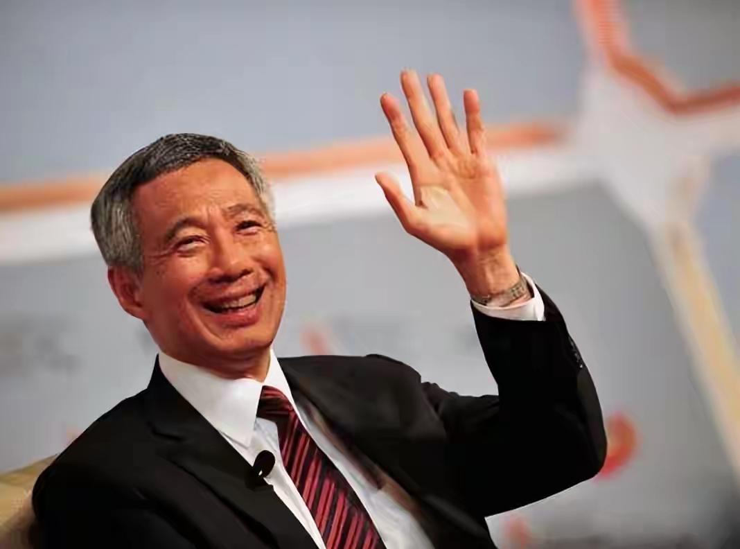 黄循财连续三次挑衅中国，动摇新加坡的战略根基，李显龙毫不留情，公开叫黄循财闭嘴。