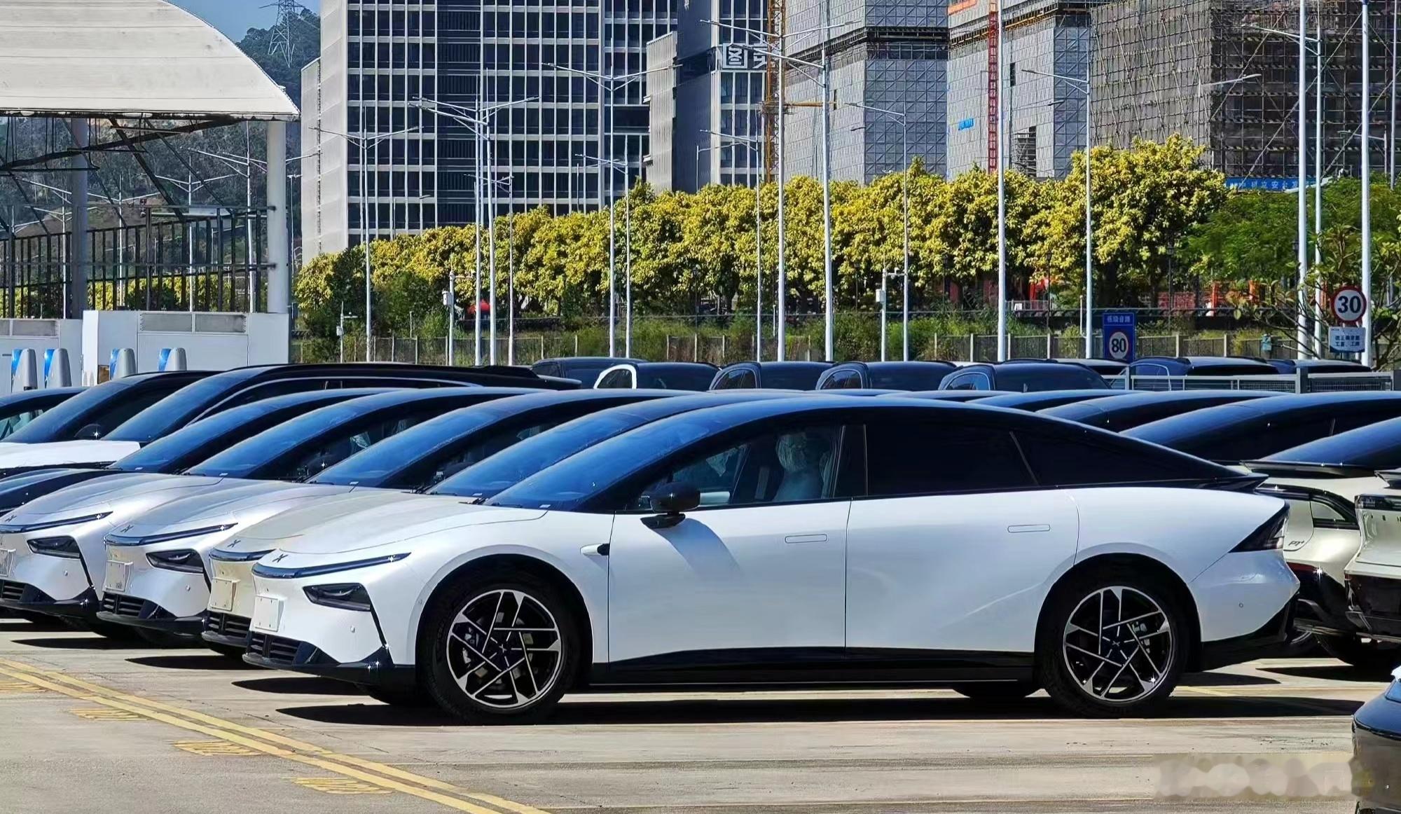这台车能带小鹏月销到多少？#大v聊车##新能源汽车# ​​​