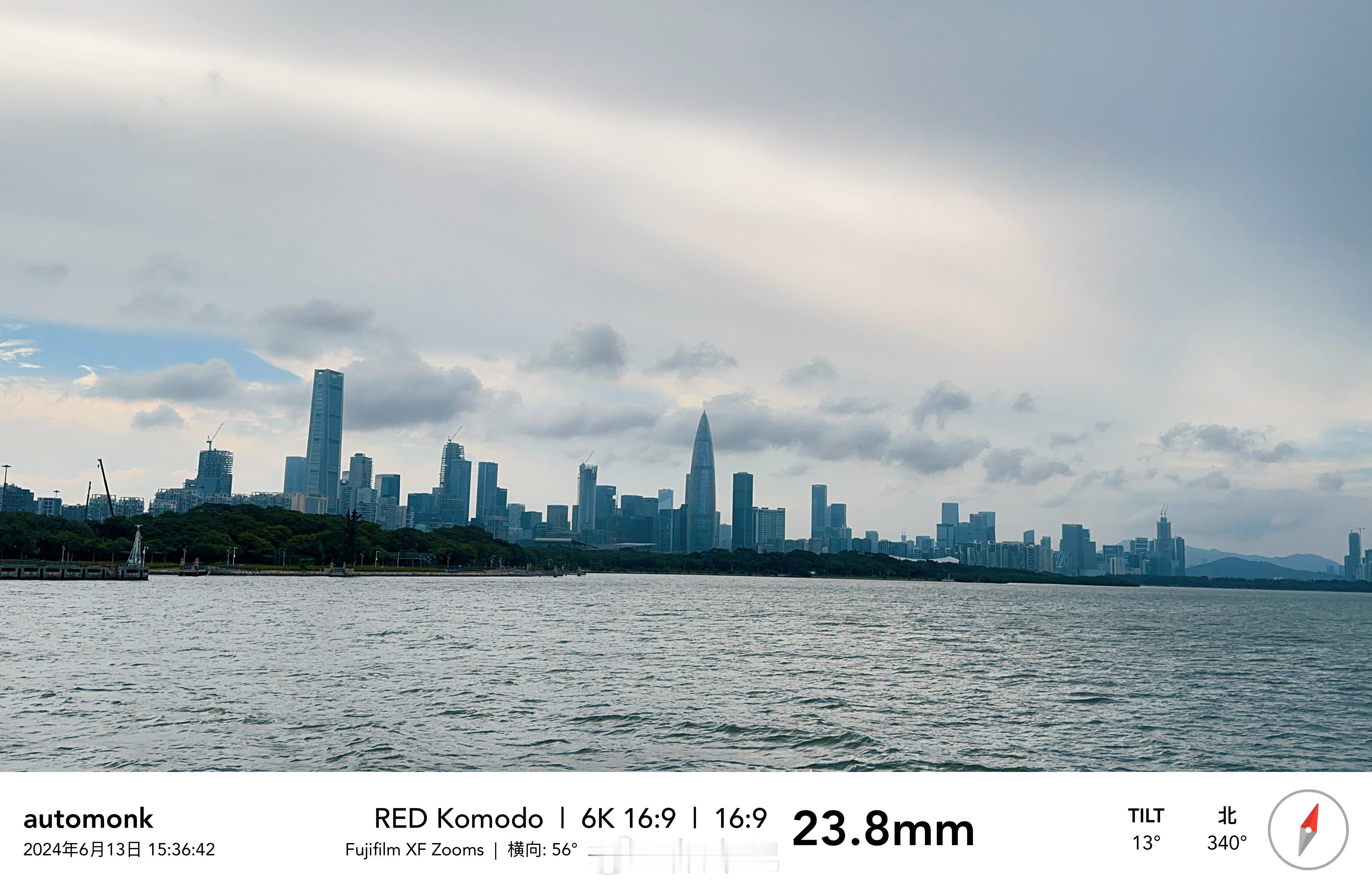 今天深圳湾的风景可以，也挺凉快，准备小跑几公里……😌#亿点曝光计划#  ​​​