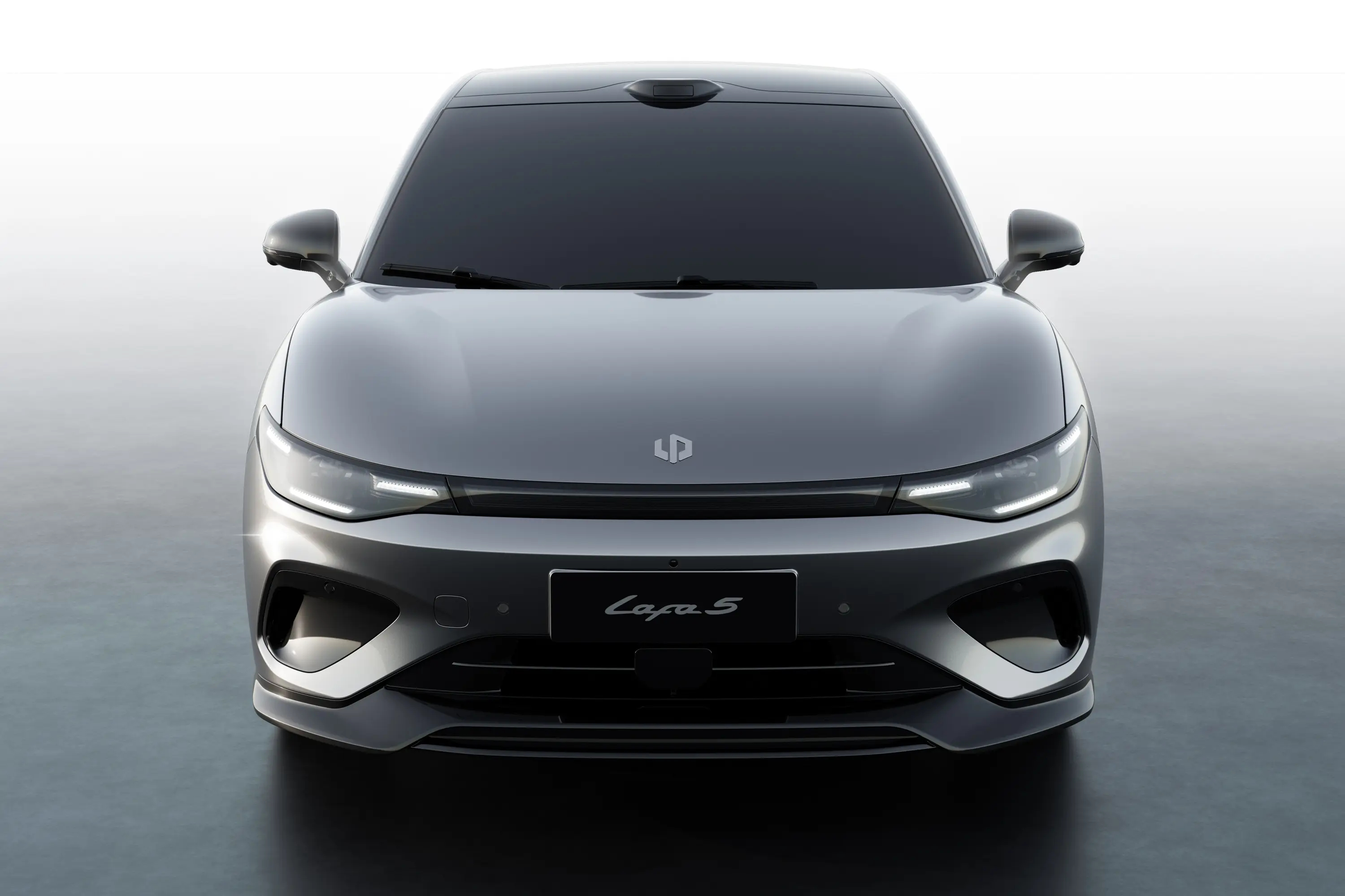 最近开了阵子零跑Lafa5，日常通勤代步用下来，整体感受还挺超出预期的🍃最合我