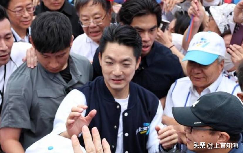 蒋万安造势吹响反攻号角，在场大呛沈伯洋。就在今日（10月26日），蒋万安发声竞选