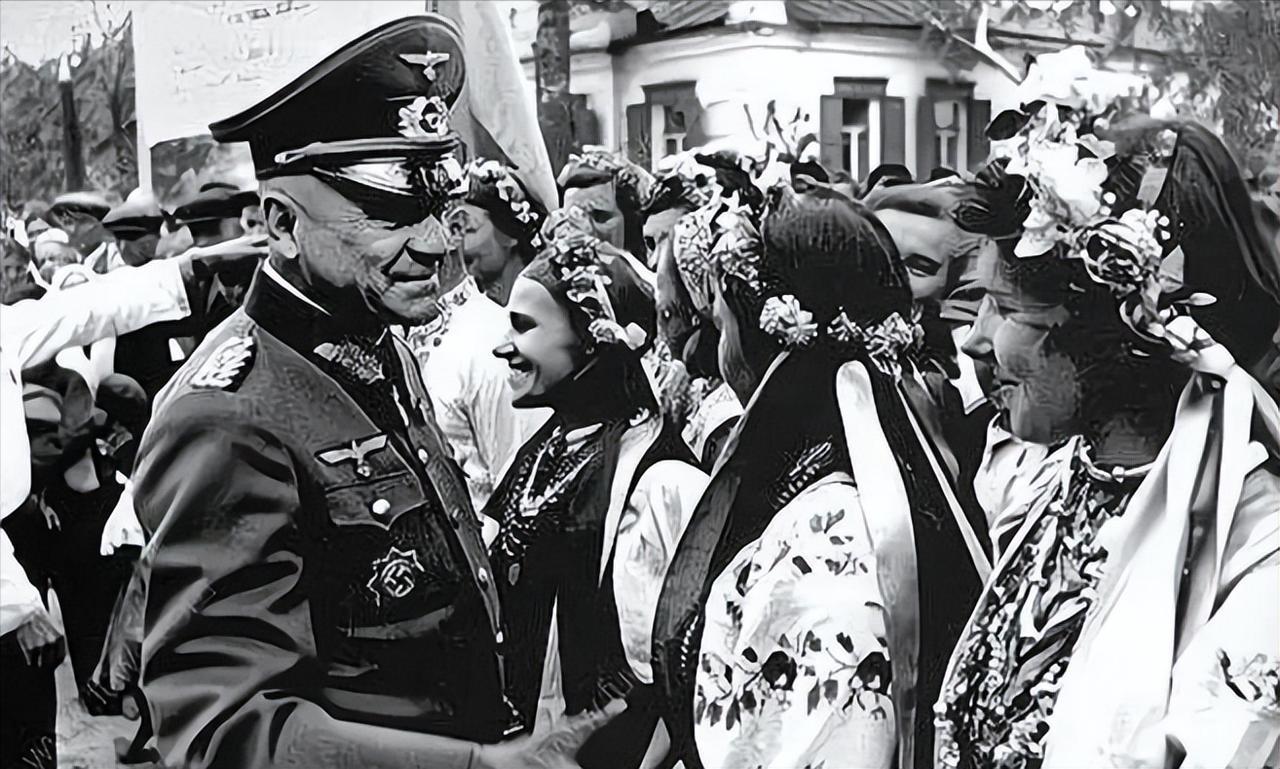 1942年德军占领乌克兰：营房里都是漂亮姑娘，有吃的就能一夜风流

那些姑娘不是