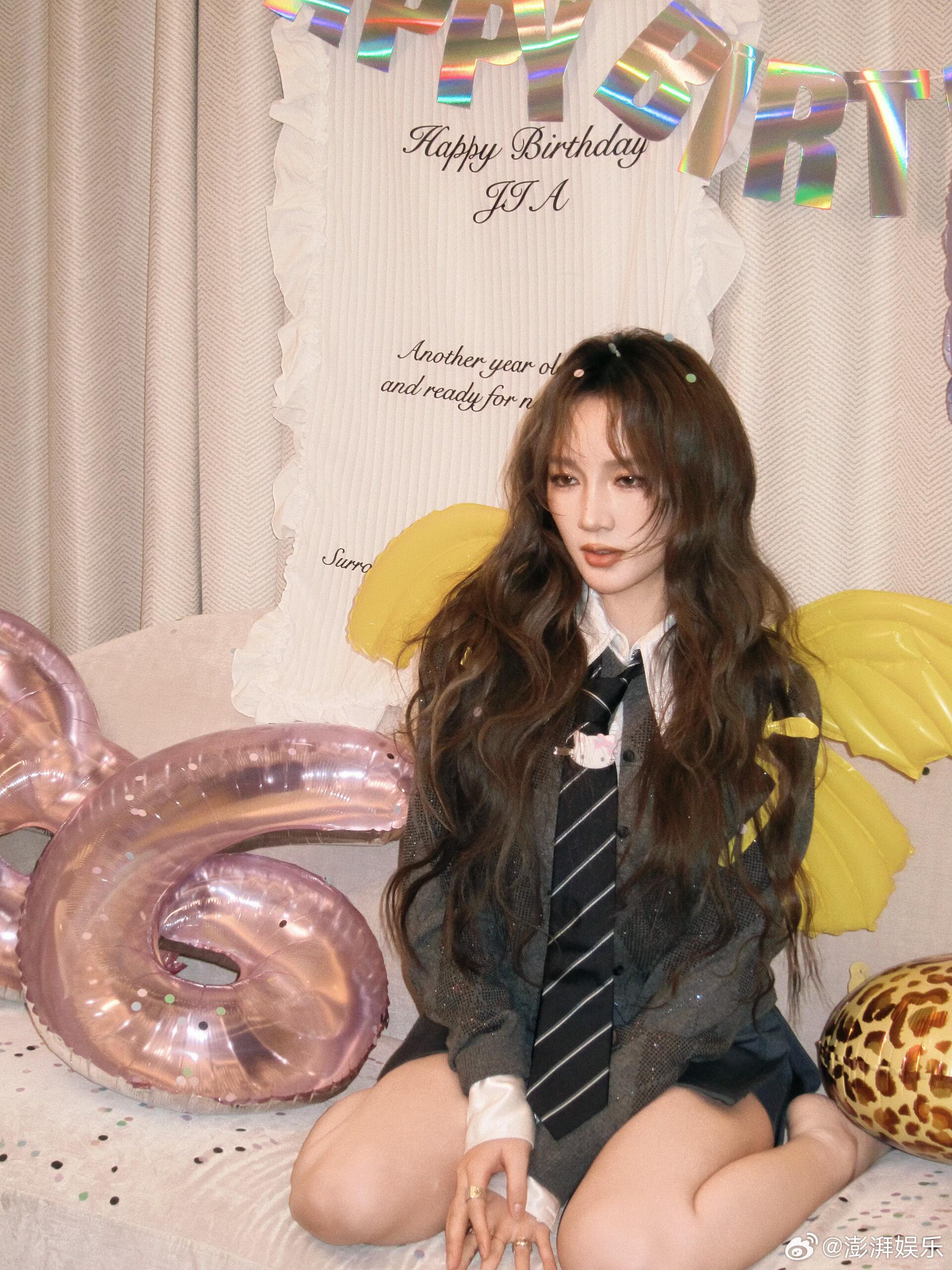 孟佳 品牌邀请看秀不让进场品牌邀约却无接待、无凭证，滞留后台半小时后被拦门外，高