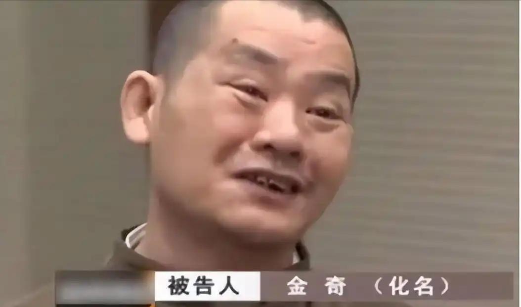 [微风]十年“扶弟魔”，换来二十刀：那个每月给弟弟500块的姐姐，被亲弟弟给害了