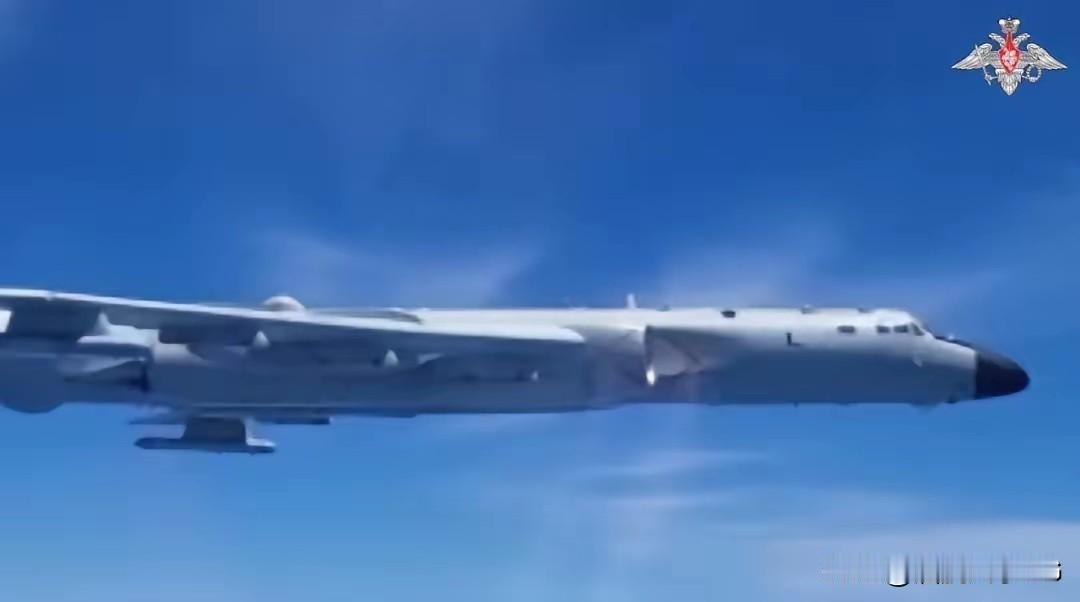 中俄轰炸机出动了！2025年12月9日，韩国媒体，韩联社报道称，12月9日，中俄