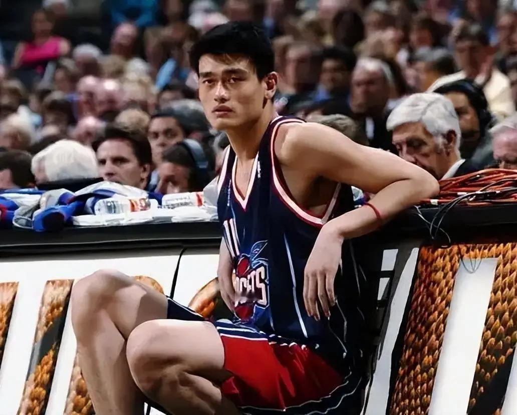 闲着没事的时候在想，我是啥时候开始喜欢看NBA的？
具体的年头想不起来，大概是在