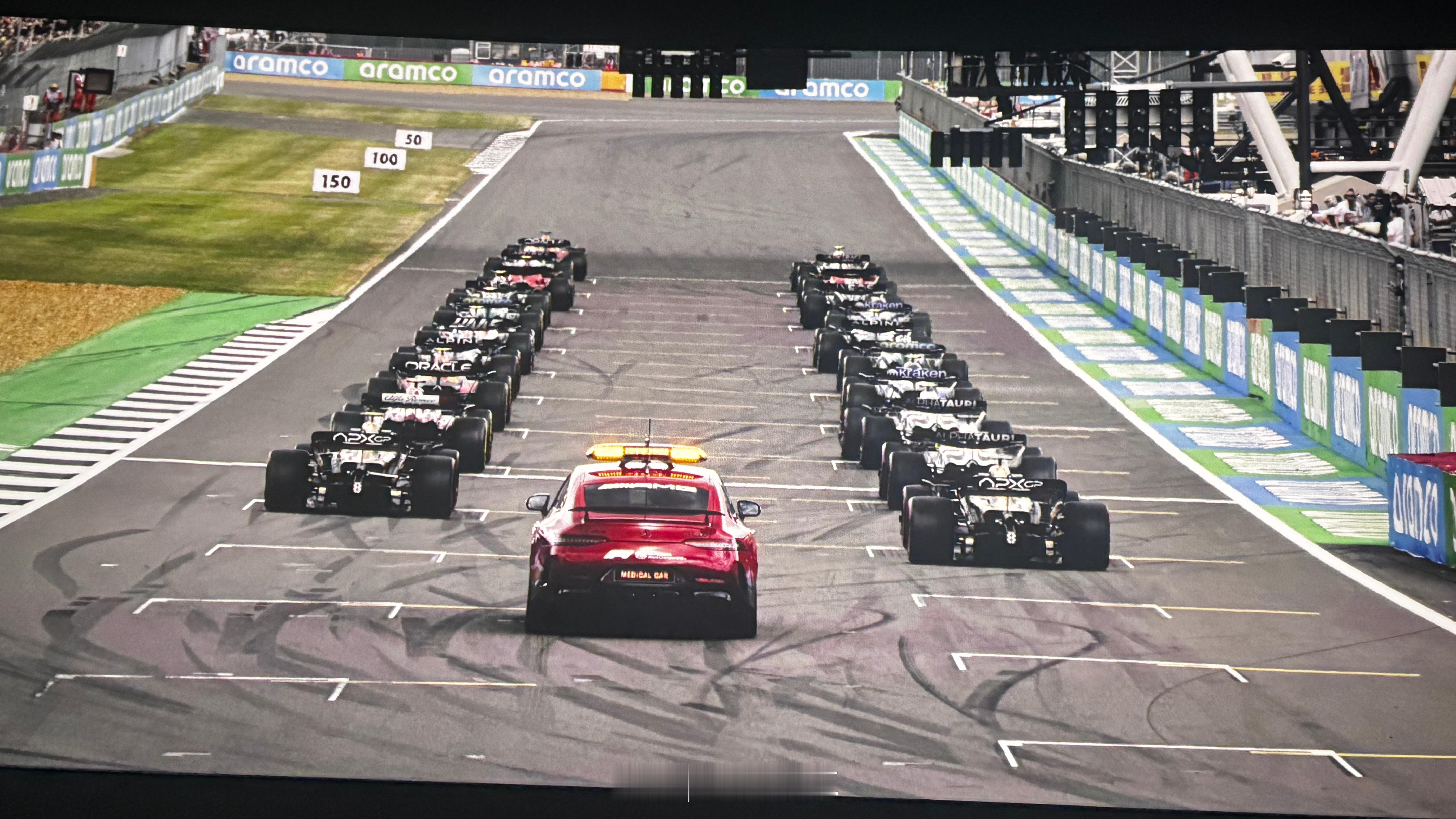 F1狂飙飞车：从首映都要去看一直到昨天才有空。这部片子算是我今年看到最好看的电影