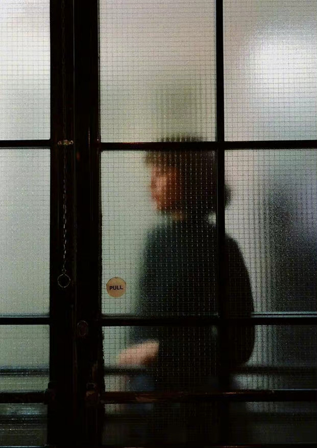 生活不是我们活过的日子，而是我们记住的日子，我们为了讲述而在记忆中重现的日子。—