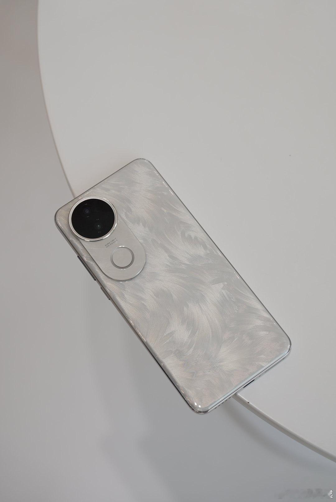 给vivo S20拍了一组图，本来还想修一下，但是看来看去都漂亮，不如原图直出了