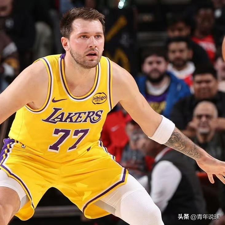 防守端发力！东契奇真让人刮目相看啊！

今天，雅虎体育记者Kelly Iko在专