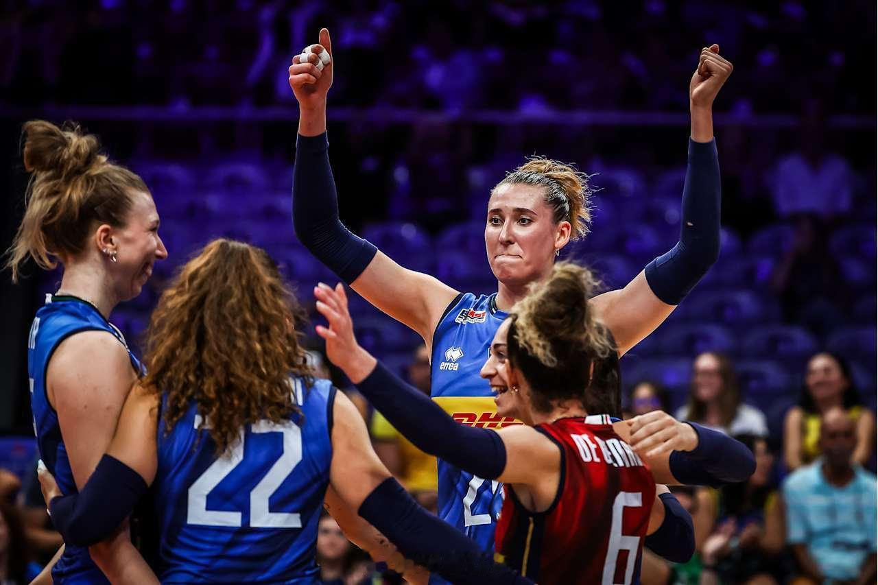 世联赛 巴西里约热内卢站，意大利女排3比2逆转德国女排（22-25 25-10 