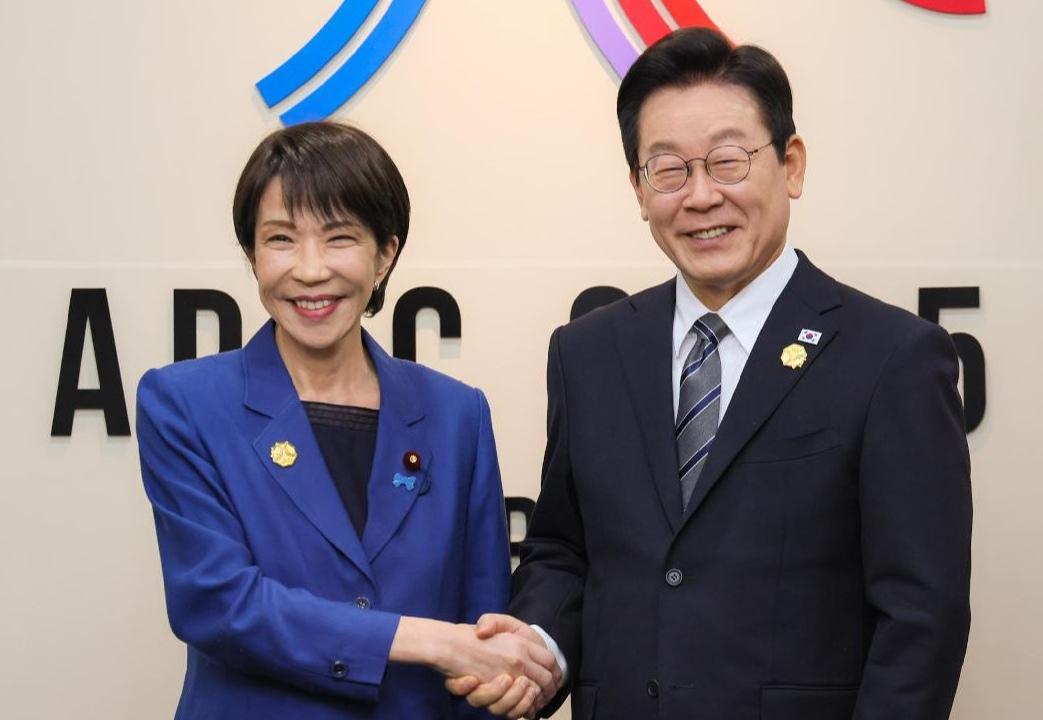 女首相邀男总统一起泡澡？也是奇葩中的奇葩！
日本首相高市早苗访问韩国，而韩国总统