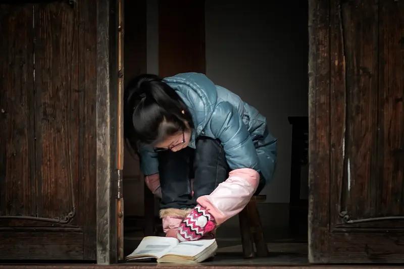 神仙双向奔赴！浙江寒门女孩匿名受助四年，成功保研复旦，寻恩后直呼太意外。
 
一