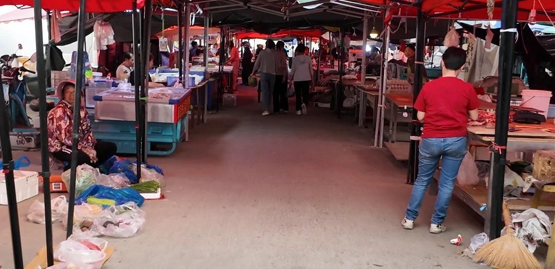 宝应安宜北路迎来大改观！昔日下午就摊贩占道、人车拥堵，垃圾噪音扰民，是大家头疼的