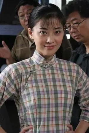 为什么梅婷的剧如此吸引人?
梅婷的容貌舒展耐看，柔和大气，气质沉静，温柔又有力量