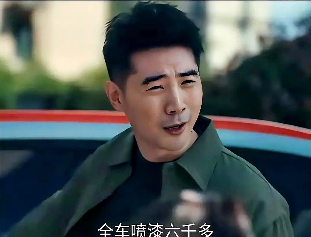 小吴哥哥一直以来，是剧中最开心的角色了。
小吴哥哥升官发财，就把老实的张浩挤兑得