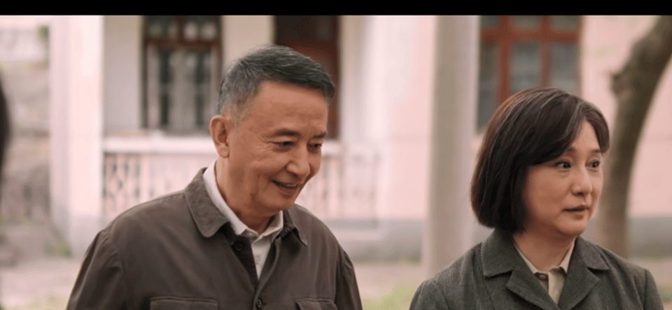 方穆静妈妈吴宝英妈妈今天直播好可爱！演员本人说话温温柔柔的，但一聊到角色眼神都在