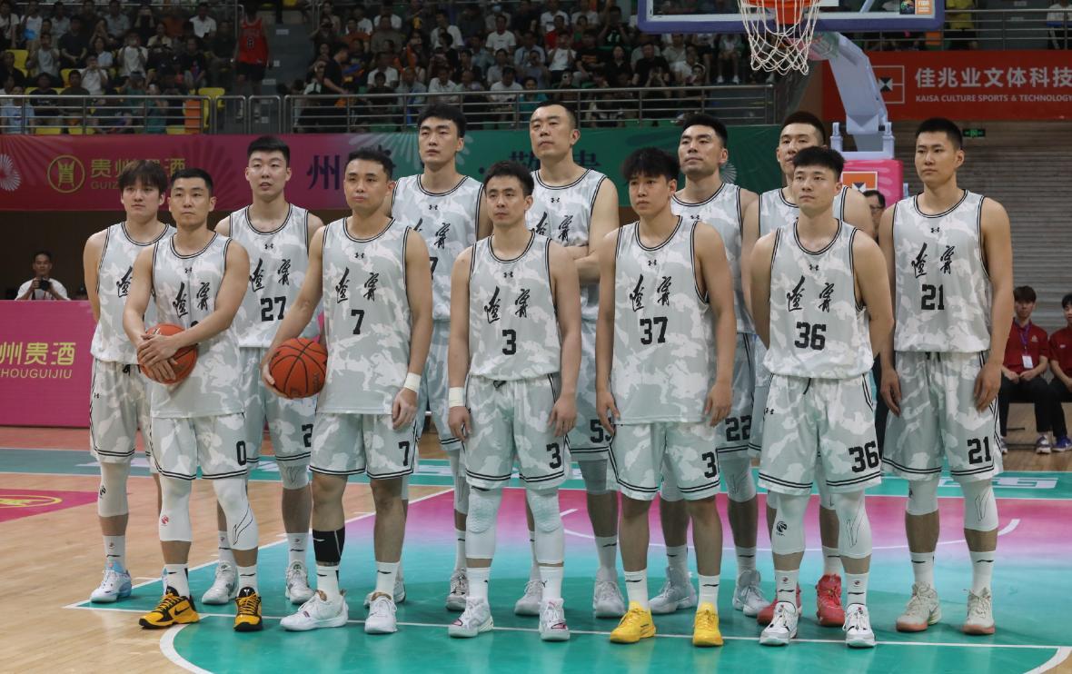 寄语辽宁男篮∶目前的困难是暂时的，谁都经历过这样的阵痛，咬紧牙关，只要我们不懈努