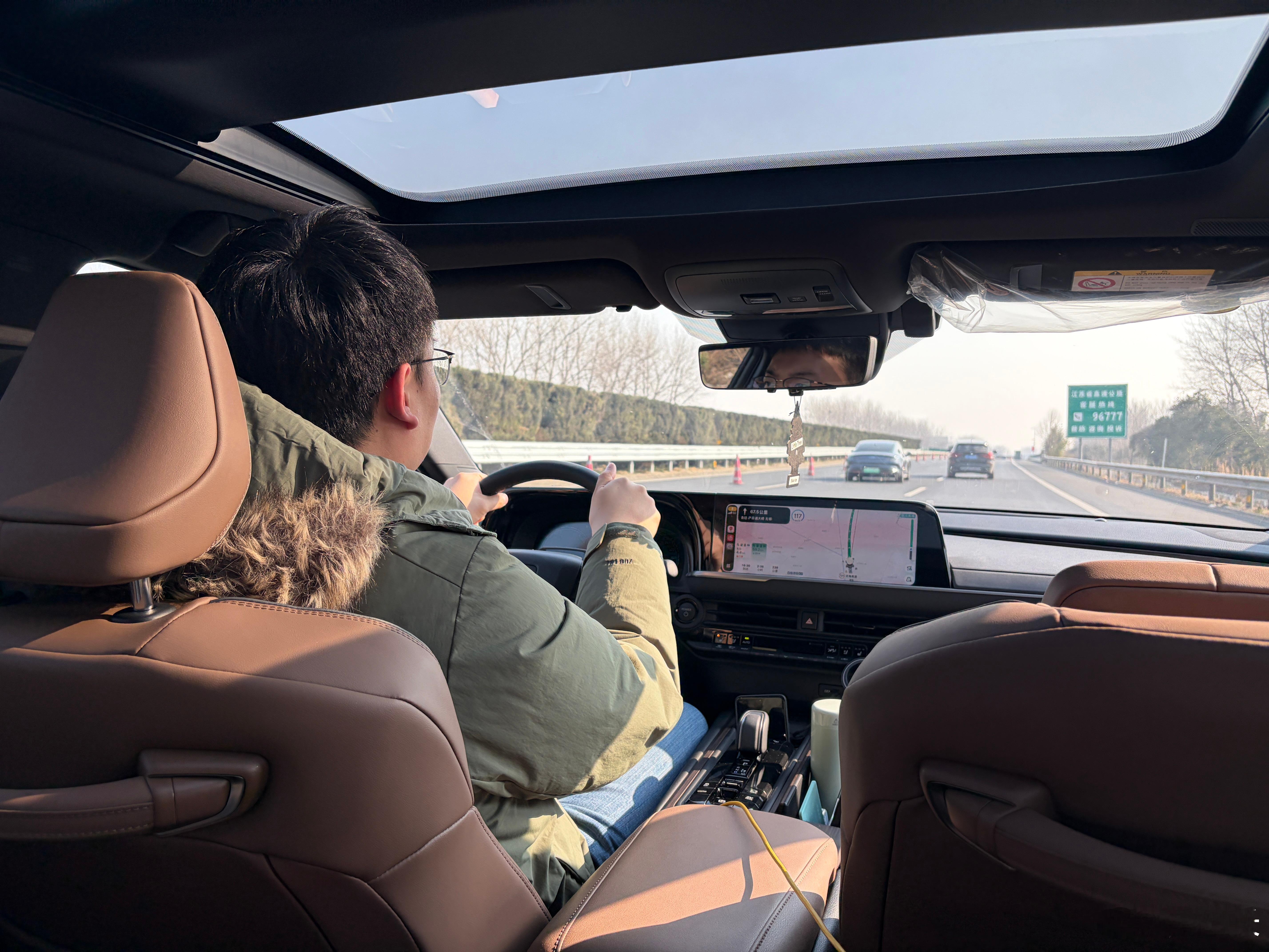 前阵子和我以前的一个领导聊天，他说，我脑海里想的东西，大多数都是超前于当前的。我