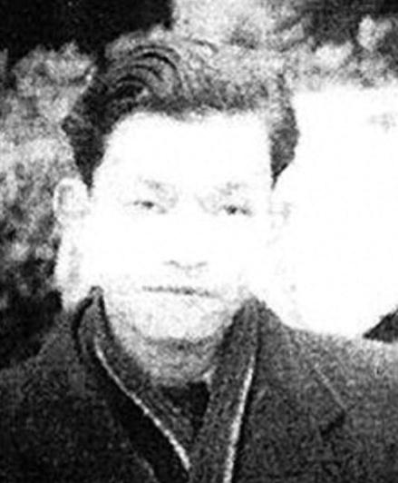 1949年，重庆白市驿机场，毛人凤清点撤离人员，发现手握西南潜伏核心机密的少将李