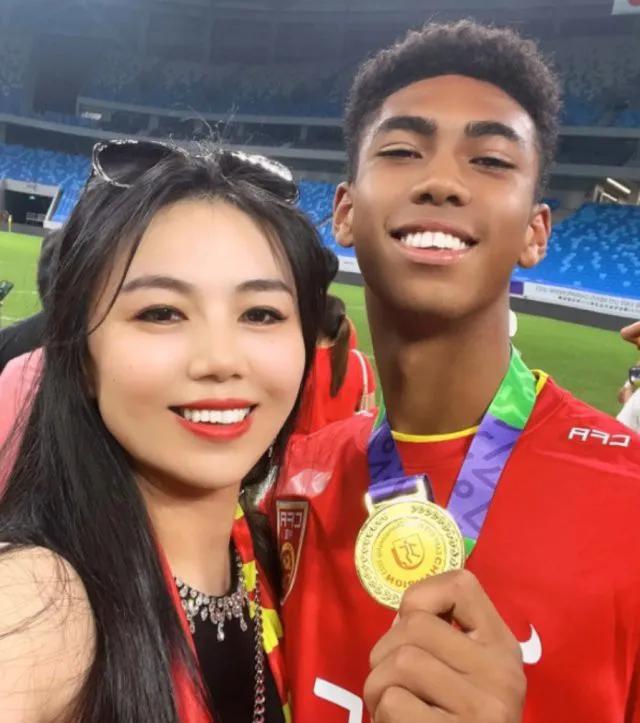 9月8日，U15男足东亚杯决赛中，中国U15点球大战击败日本U15夺冠。
国少队