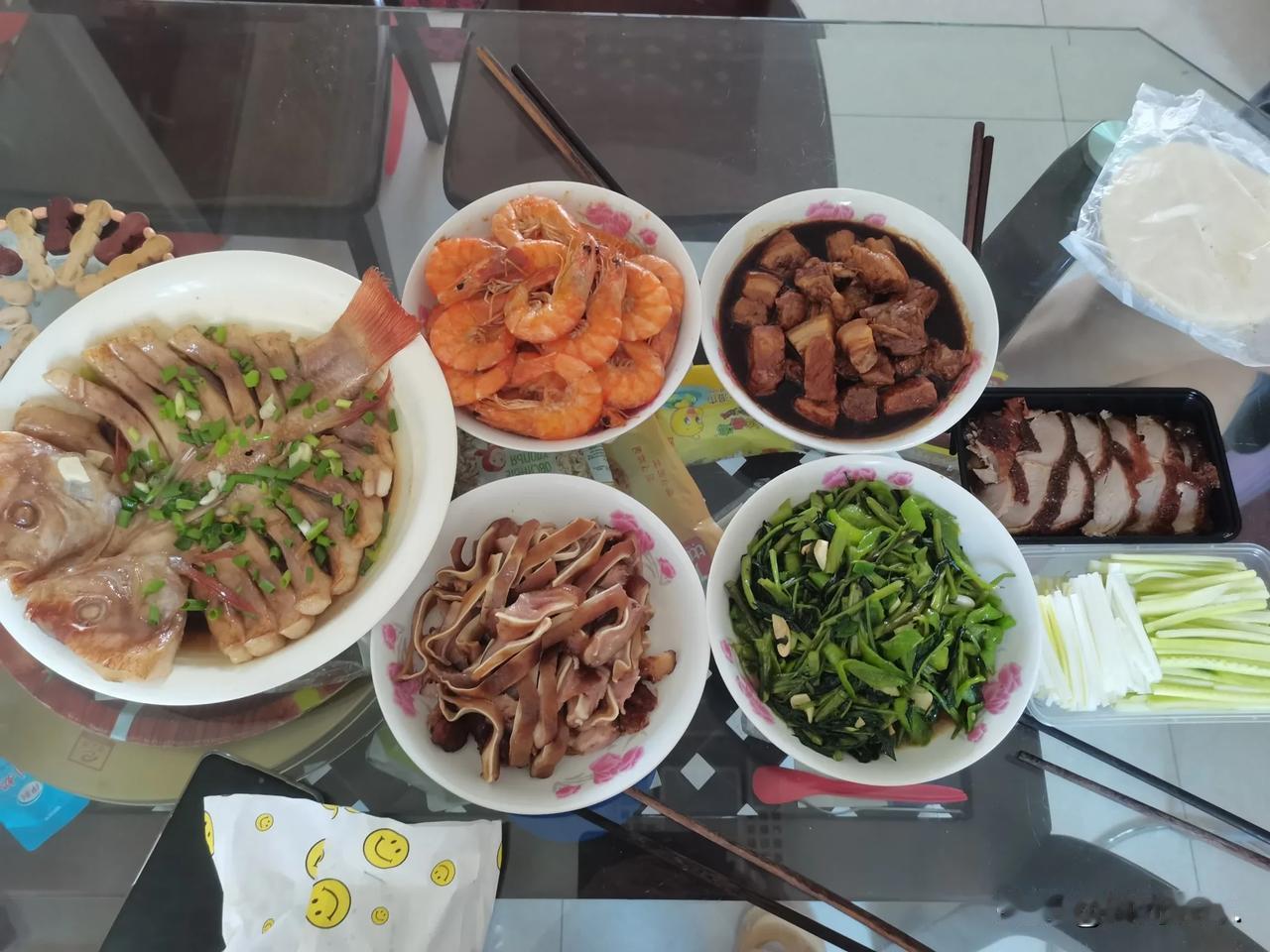 “心宽体胖”这个词绝对是经验之谈。自从今年工作压力减轻后，体重一路飙升，以前略显