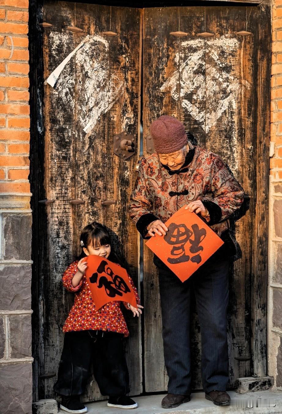 隔辈亲真的是中国特有的吗？
 
其实真不是外国没有，只是咱们这边更浓、更直白。