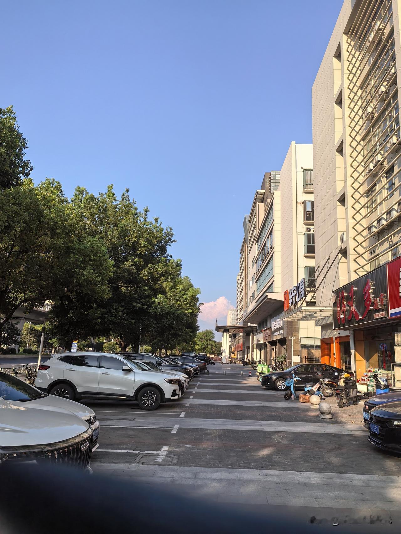 揭穿几条关于数据中心的错误说法！

> 错误信息：数据中心消耗大量水资源。

事
