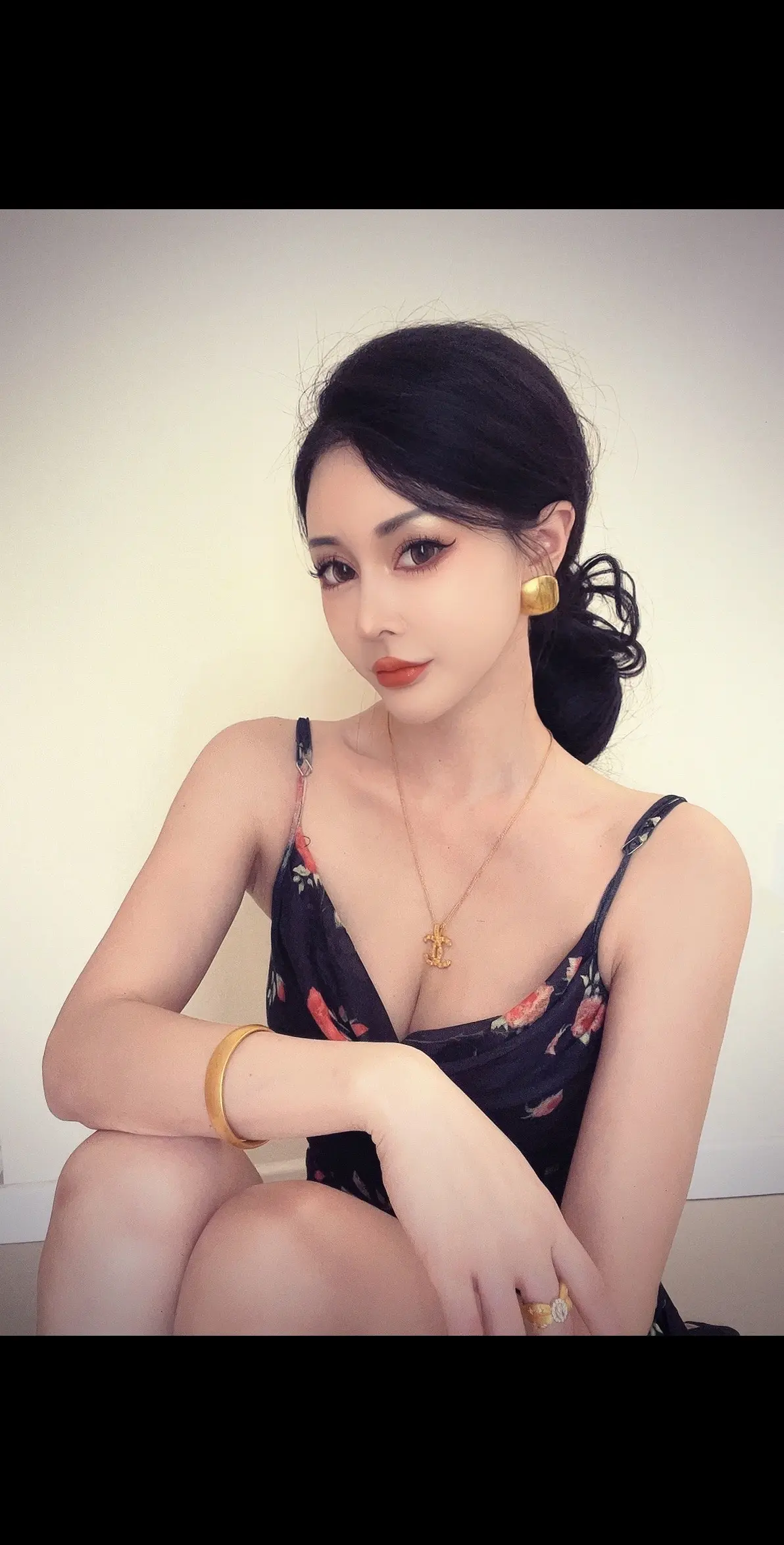 去爱一个本身就很好的人，而不是只对你好的人，因为爱可以伪装，爱和新鲜感...