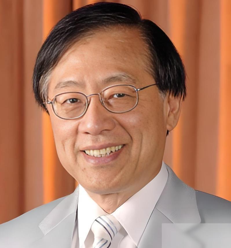 二十年前，已经拿到全球计算机界最高荣誉、在普林斯顿当终身教授的姚期智，回到清华。
