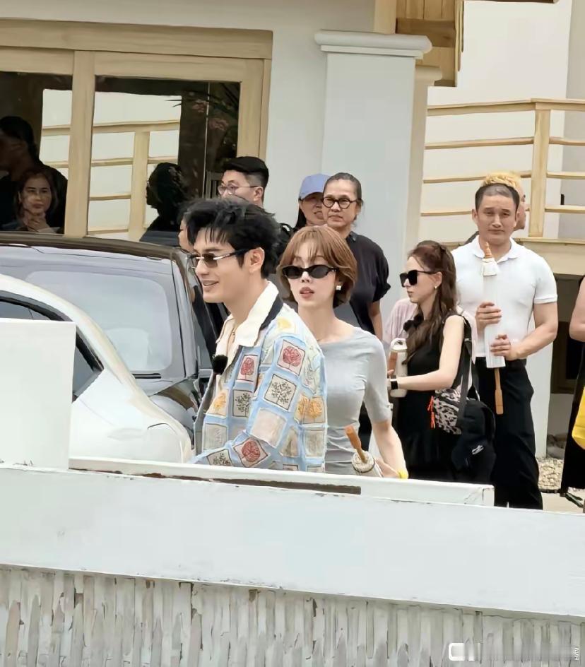 黄晓明和姜妍是把中餐厅当“养老院”了吗？众所周知，芒果台的这些个王牌综艺，想当一