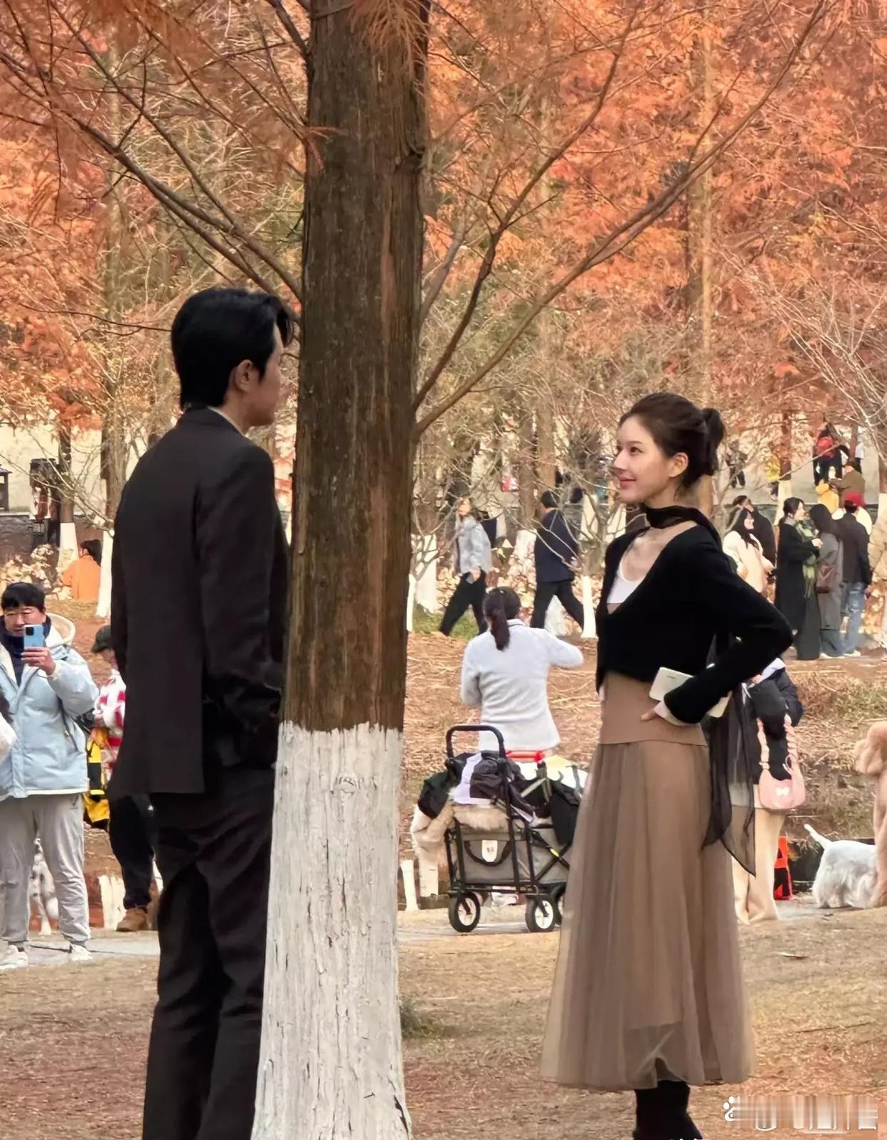 赵露思这个高跟鞋…… 这男生是有多高啊！ 