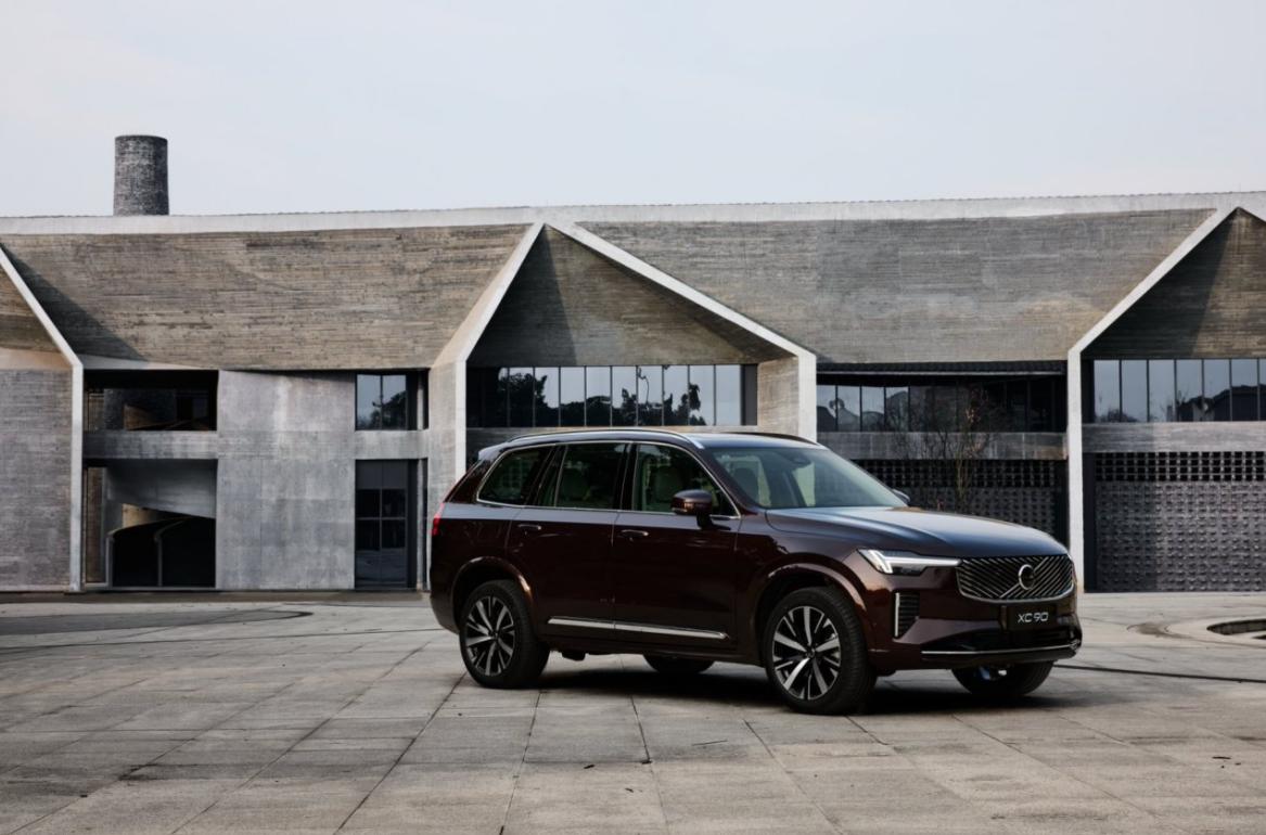 要买旗舰豪华SUV，沃尔沃全新XC90可以闭眼入吗？
如果你预算五十万元左右，可