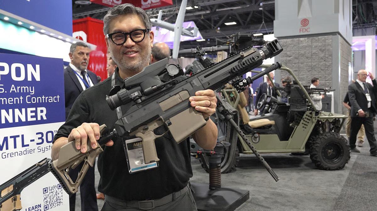 FN America 的 “30毫米多用途战术发射器” （MTL-30） 尺寸 