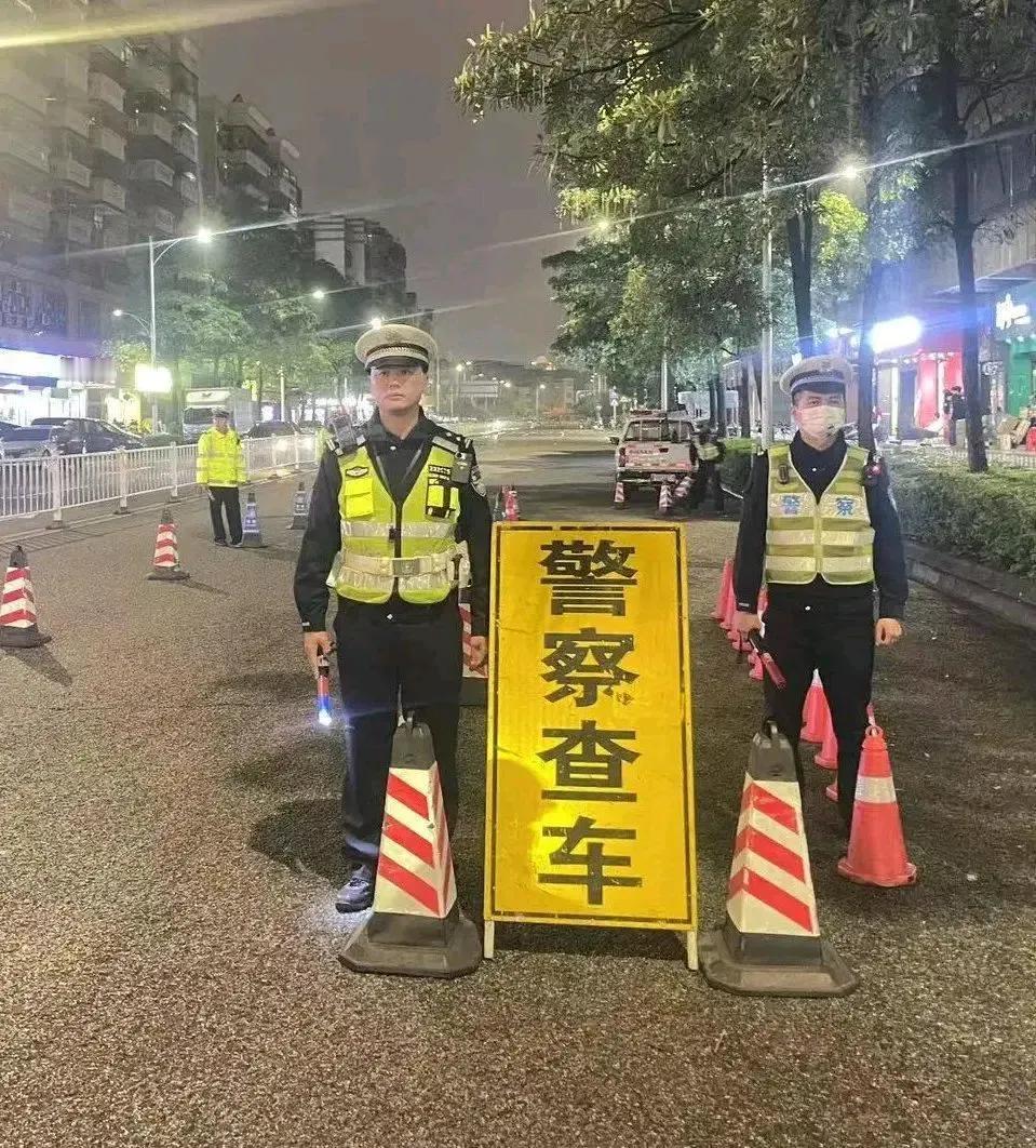 只因我跟他媳妇通了四十分钟电话，他就去岳父那里告状，让岳父给我打电话说，我和他媳