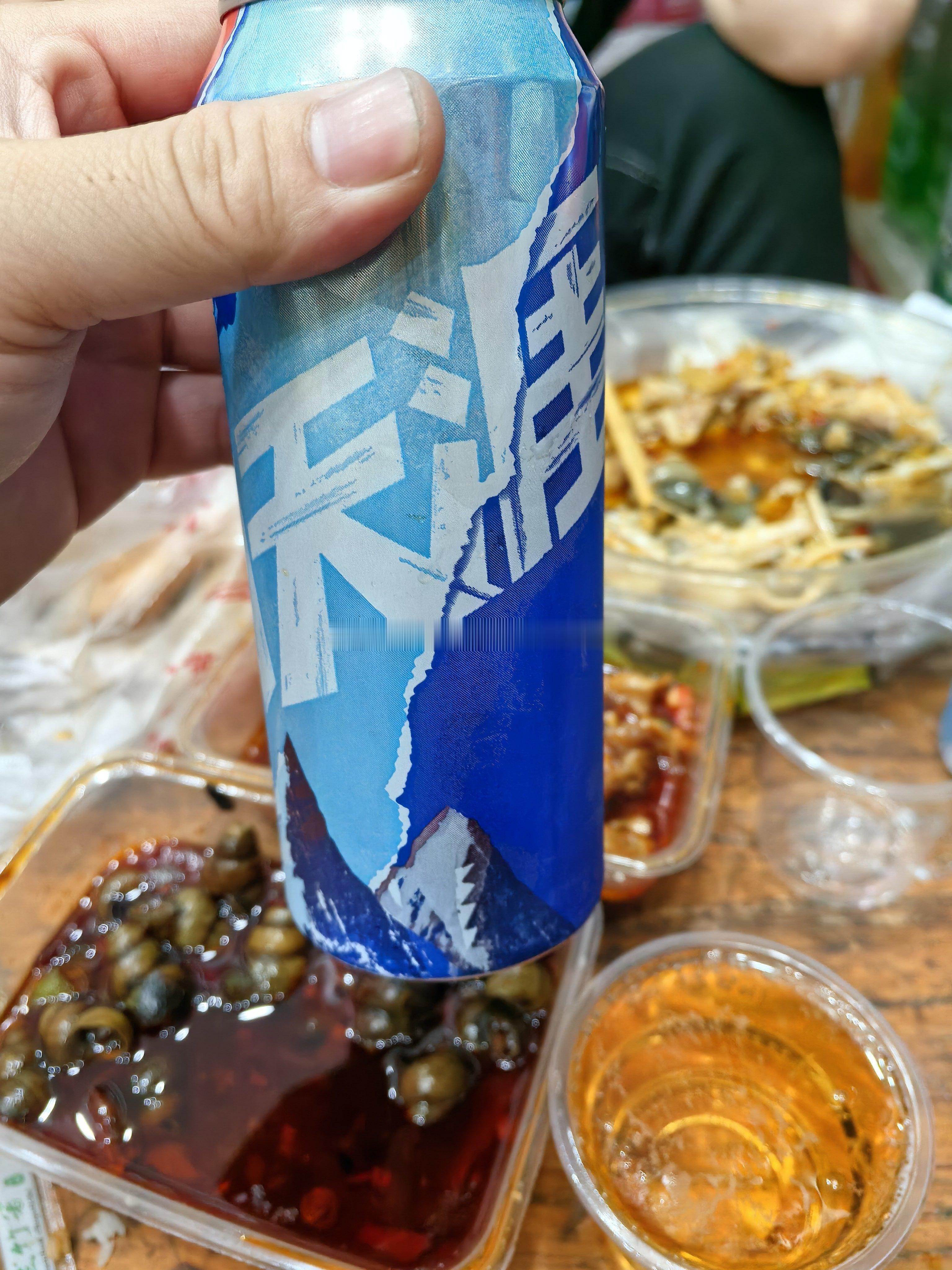 雪花不飘我不飘，青岛不倒我不倒朋友们，你喝了嘛全国首个绿色算力全栈AI平台在呼和