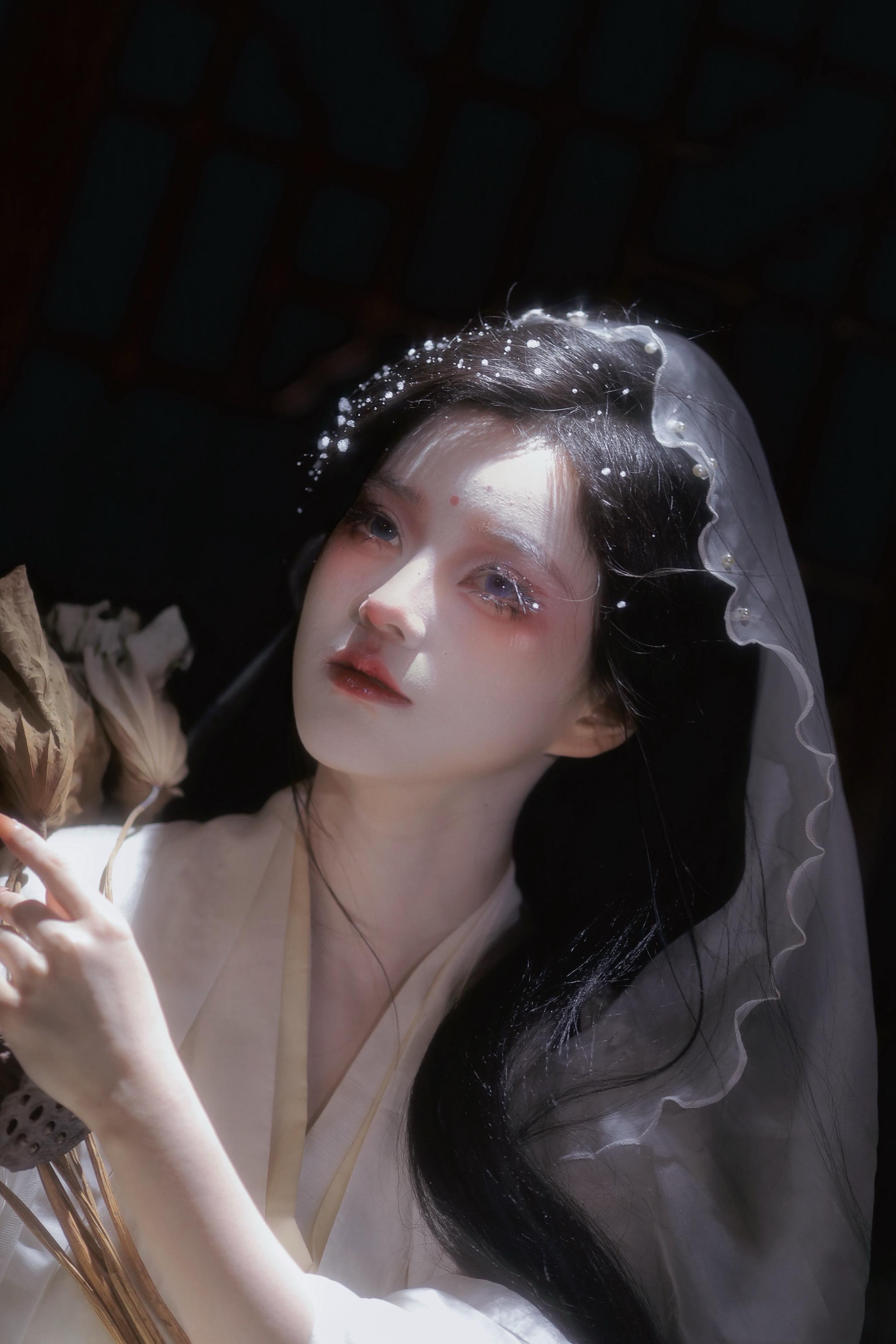 凡所有相，皆是虚妄。
