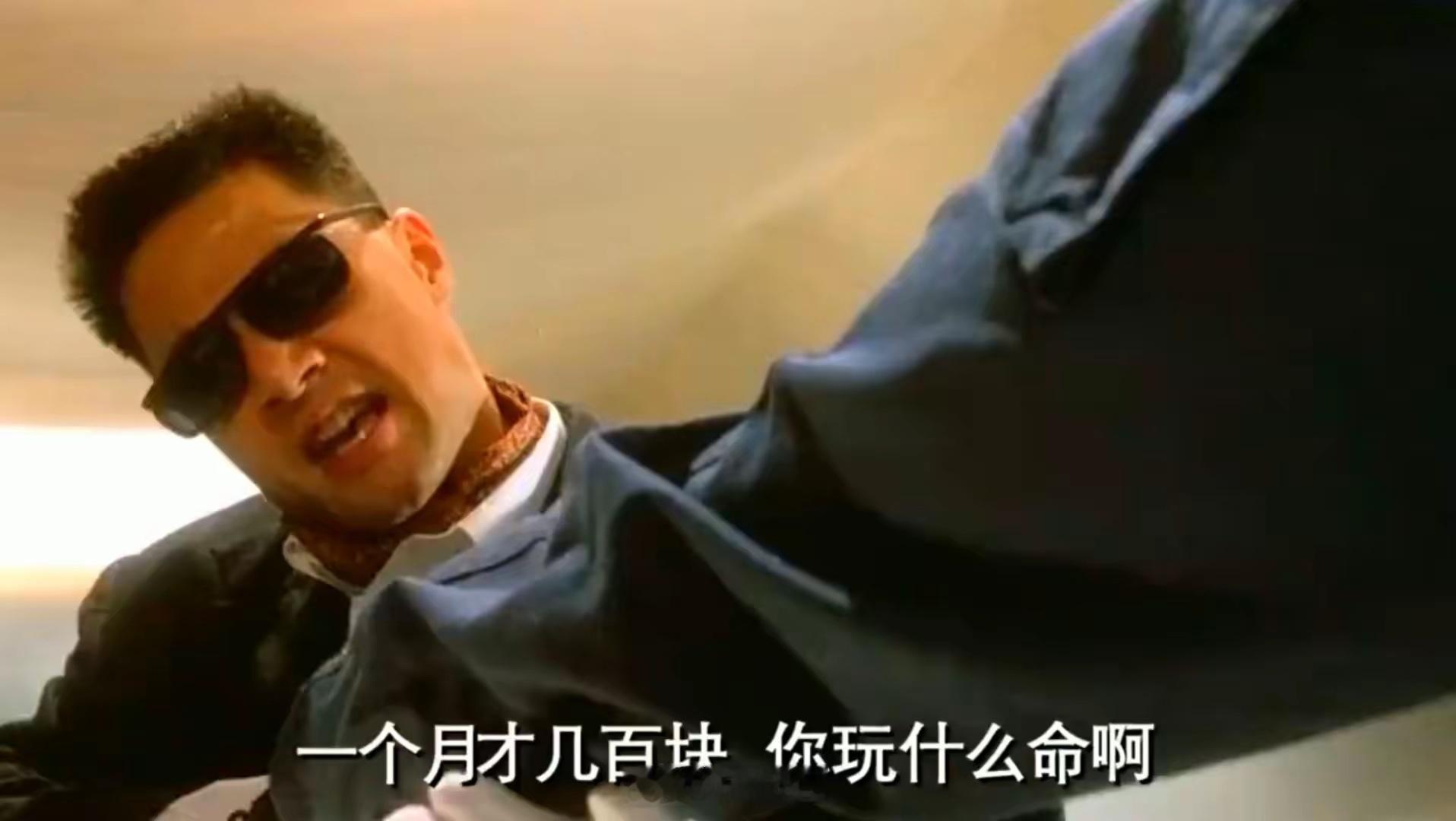 福特号航母大火超30个小时被扑灭先是林肯号火速后撤千里之外现在福特号又起大火不说