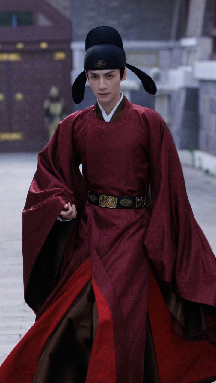 表演脱粉的原来是披皮黑，恶意搅乱粉圈后还想蒙混过关，可惜掉皮了，大家不要中了他们