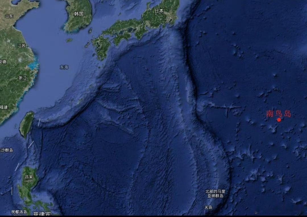高市早苗称，日本拟明年1月在南鸟岛附近6000米深海进行开采稀土的技术示范试验。
