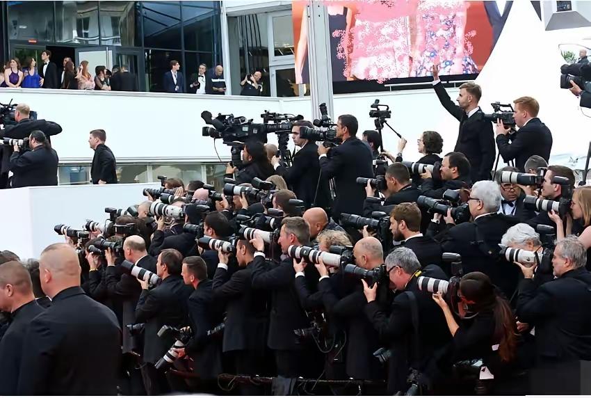 确实没想到，中国的春节结束了，但外媒的讨论才刚刚开始！
 
今年春节，最让人印象