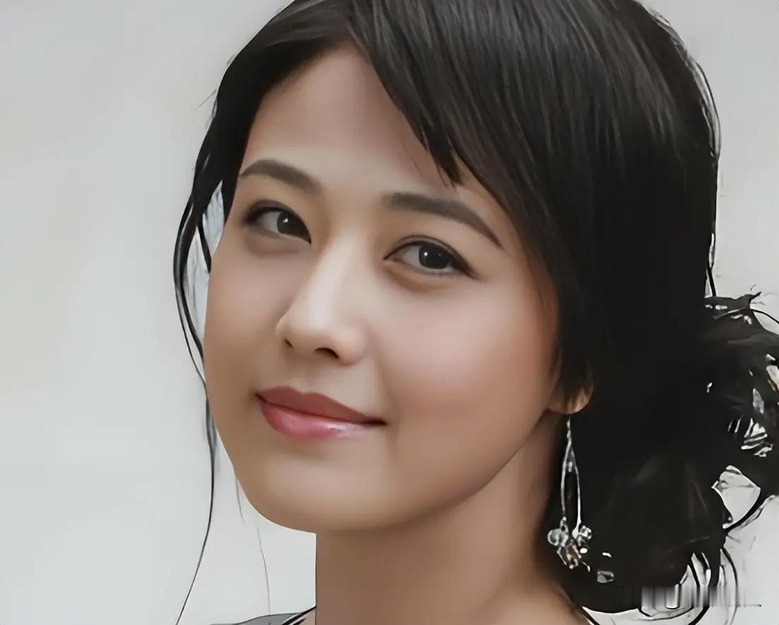 1998年，周海媚患上一种病，富豪男友马上咨询医生，当医生告知他这种病的特征，男