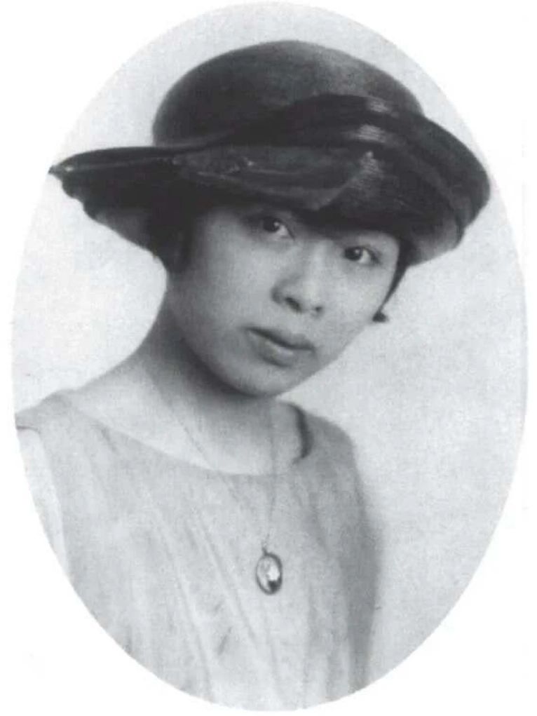 1922年3月，张幼仪坐月子期间，消失了半年之久的徐志摩终于来信，然而，信里没有...
