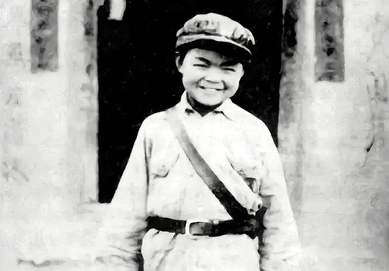 1955年，29岁的向轩被授予中校军衔，阅档首长看到他履历表上的“军龄22年”，