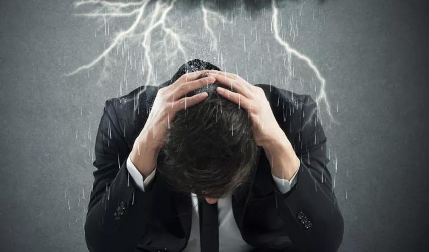 负面思维的人，最终会陷入死循环！

何谓负面思维?就是凡事往对自己不利的方面去想